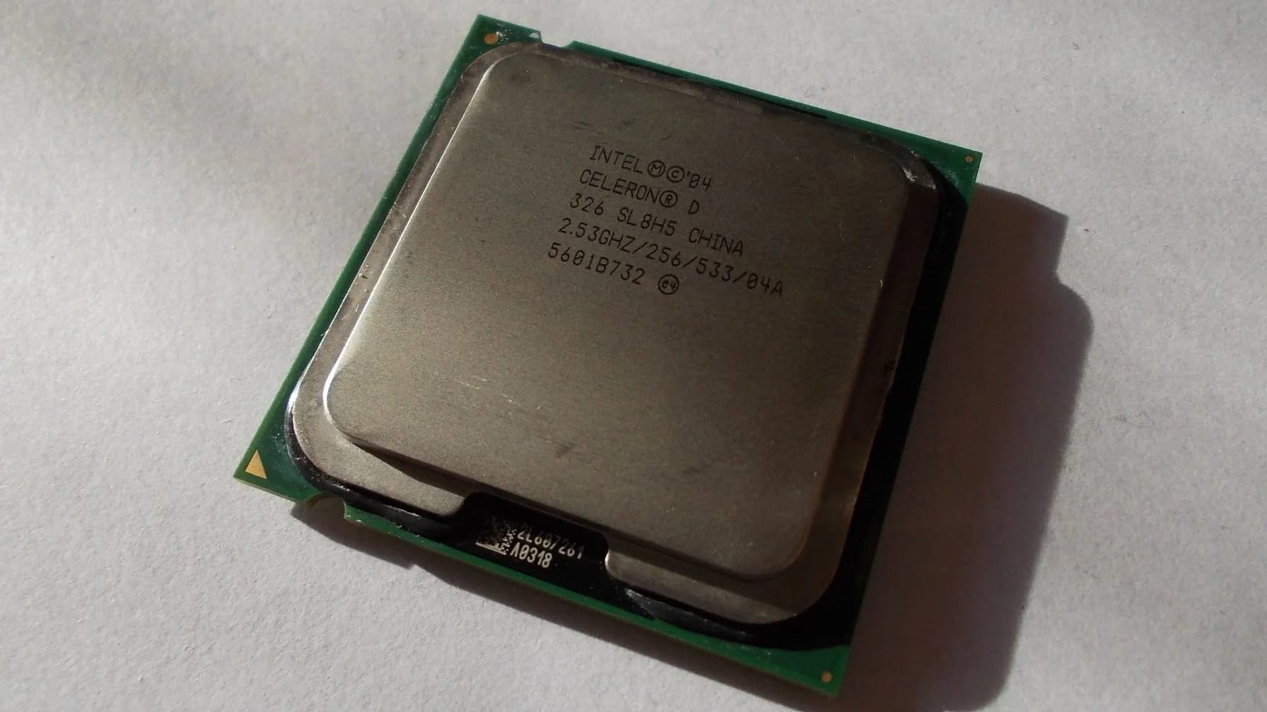 Express overclocking Intel Celeron D 326 to 4560MHz (90nm, Prescott, 2533MHz)